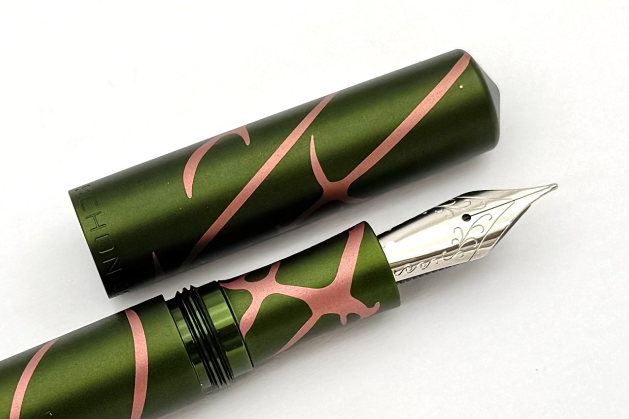 SchonDSGNAnodizedAluminumFullSizedGreenSalmonSplashFP_E